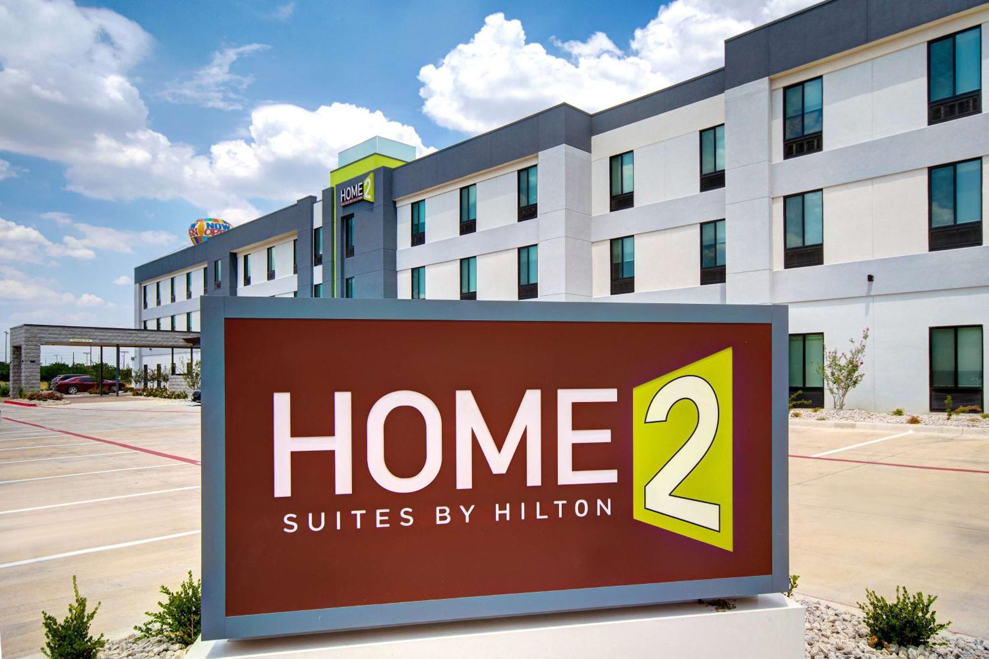Home2 Suites By Hilton Burleson Bagian luar foto